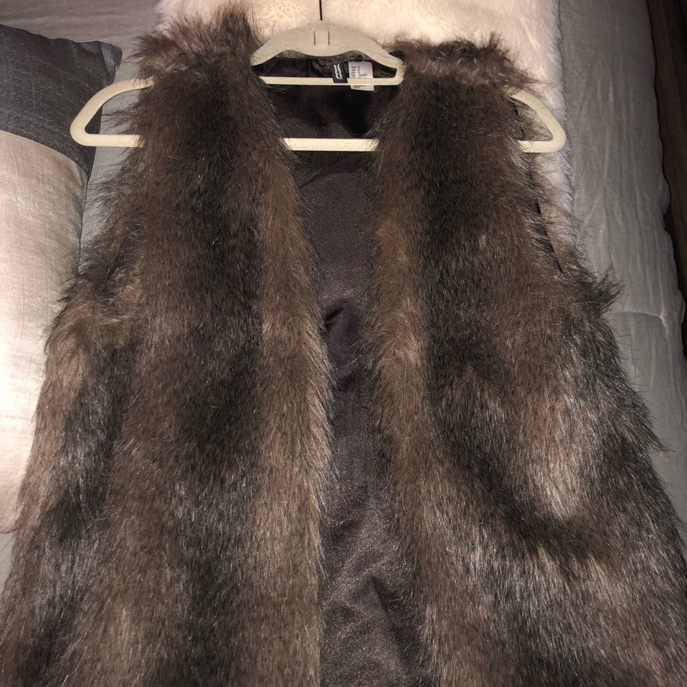 H&M faux fur vest